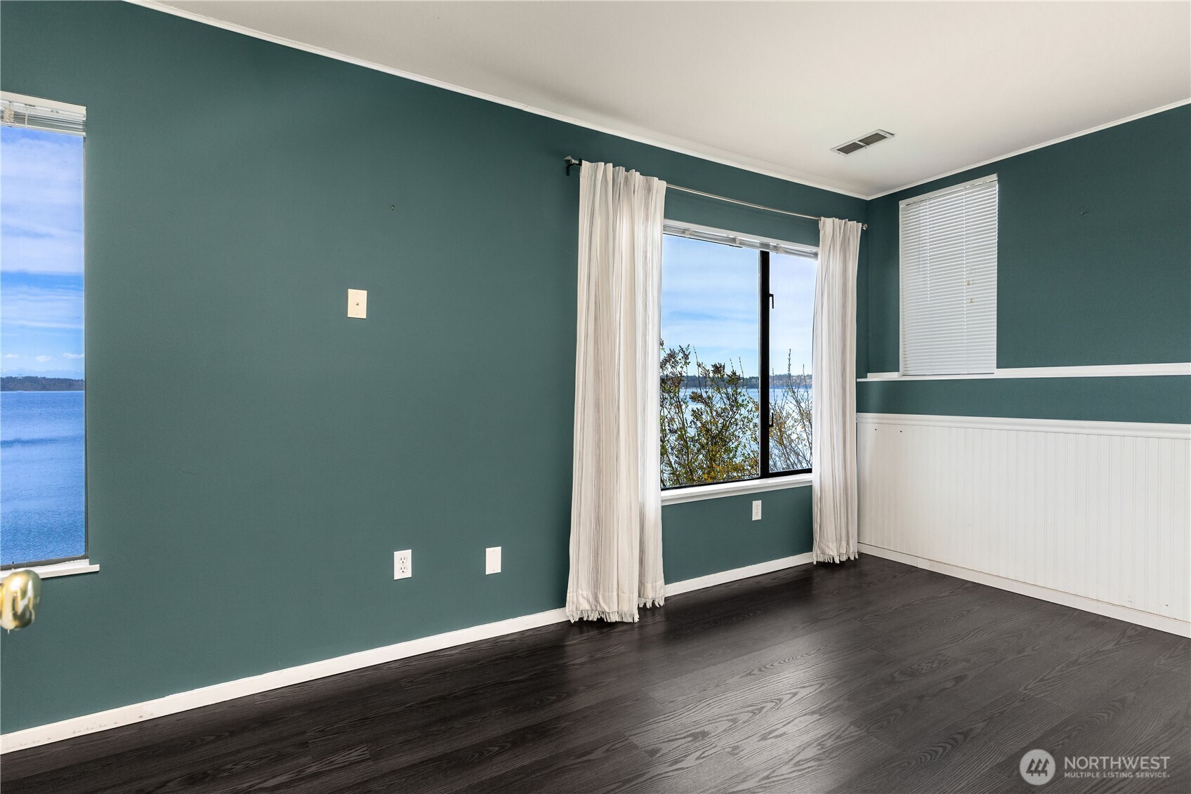 16611 SW Maplewild Avenue , Burien, WA 98166