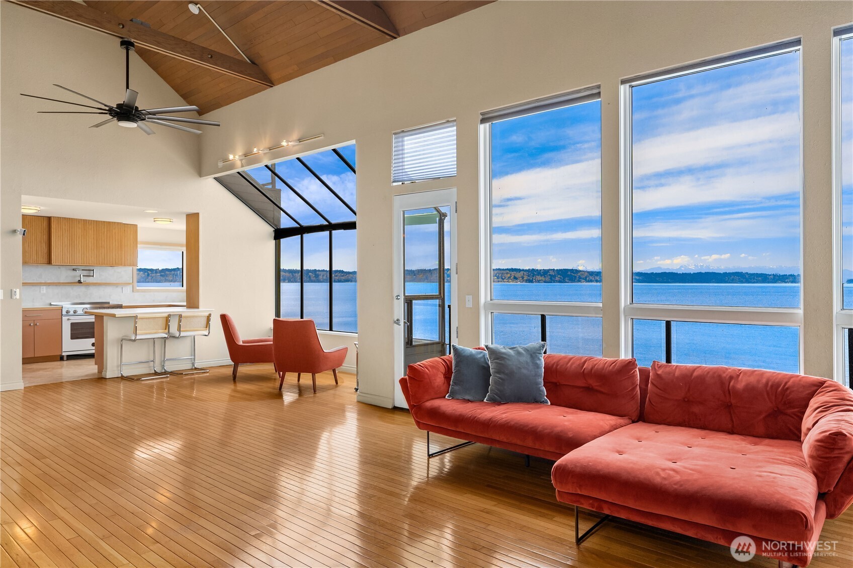 16611 SW Maplewild Avenue , Burien, WA 98166