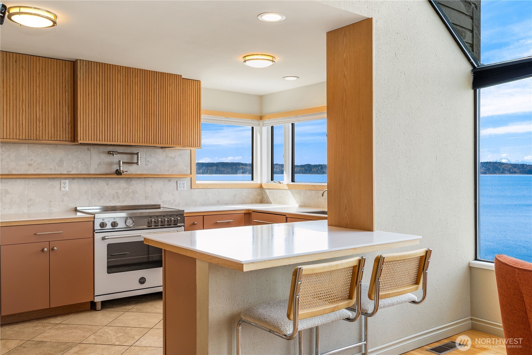 16611 SW Maplewild Avenue , Burien, WA 98166