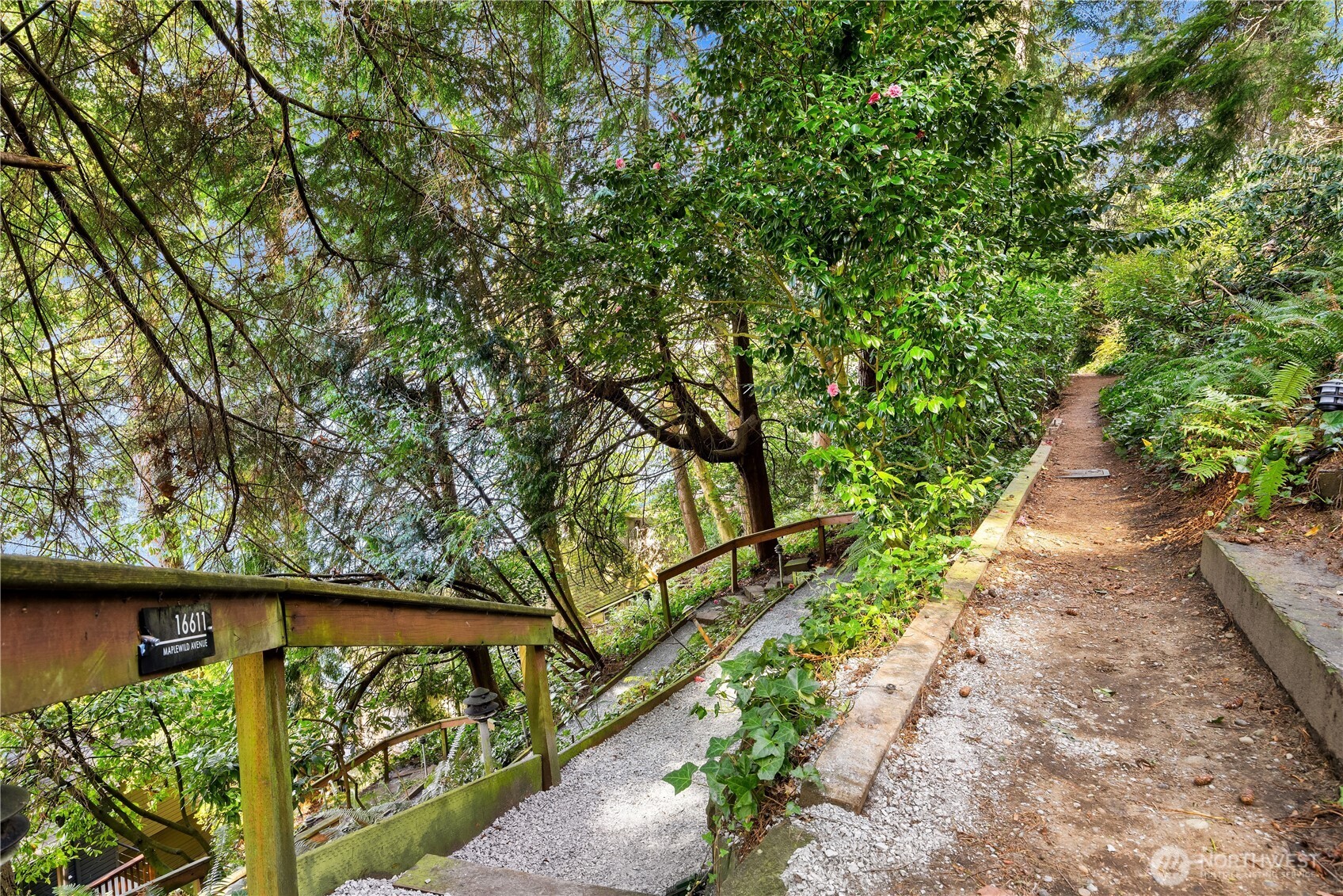 16611 SW Maplewild Avenue , Burien, WA 98166