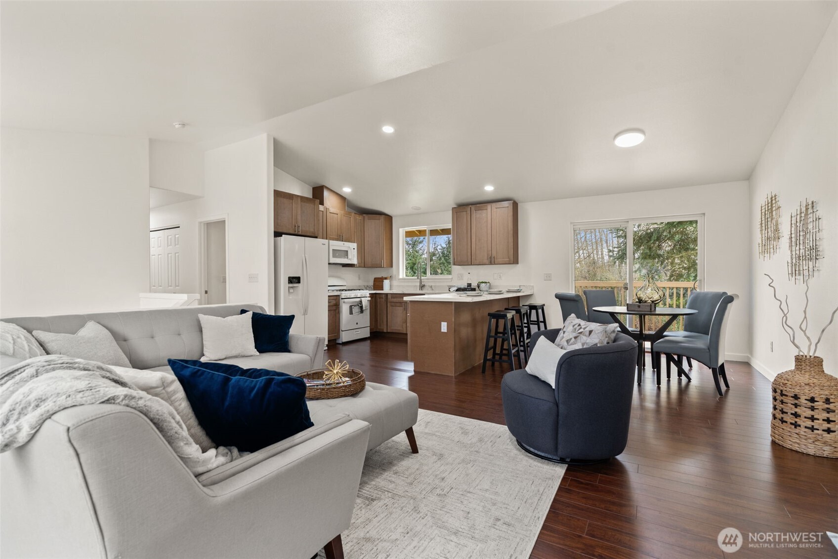 3203 200 Place SW, Lynnwood, WA 98036