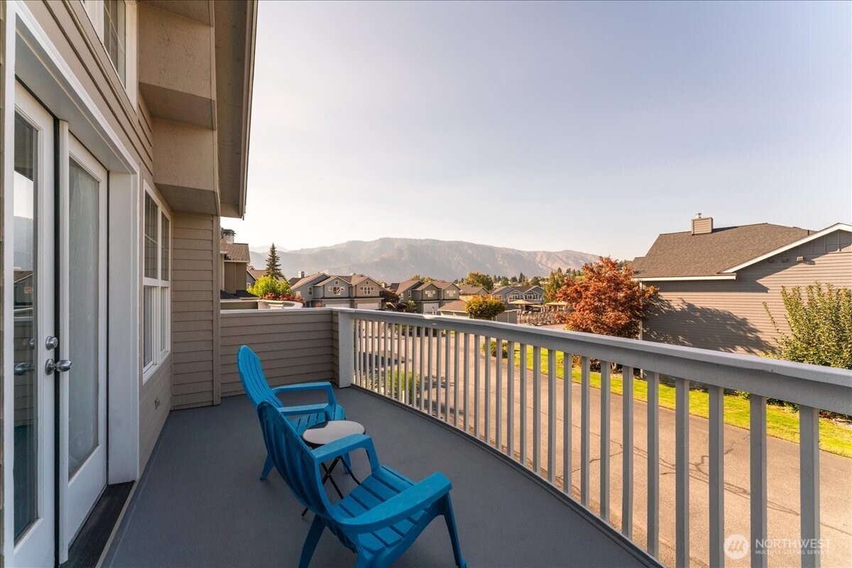 203 Parkway Drive , Manson, WA 98831
