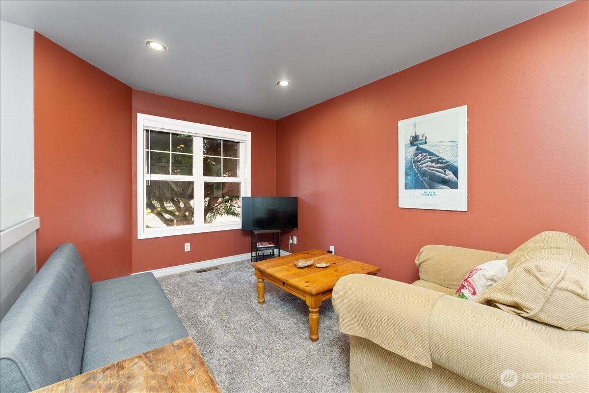 203 Parkway Drive , Manson, WA 98831