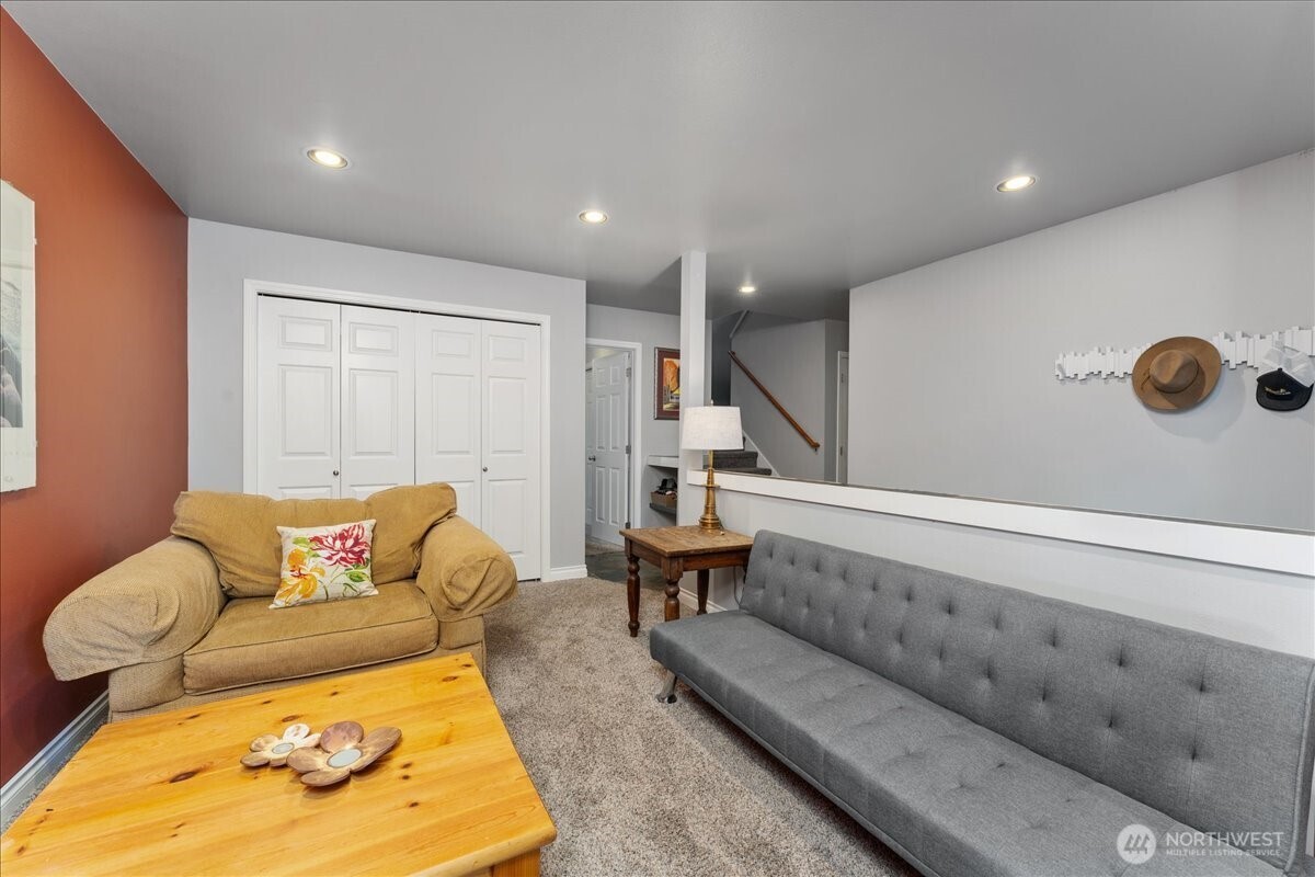 203 Parkway Drive , Manson, WA 98831