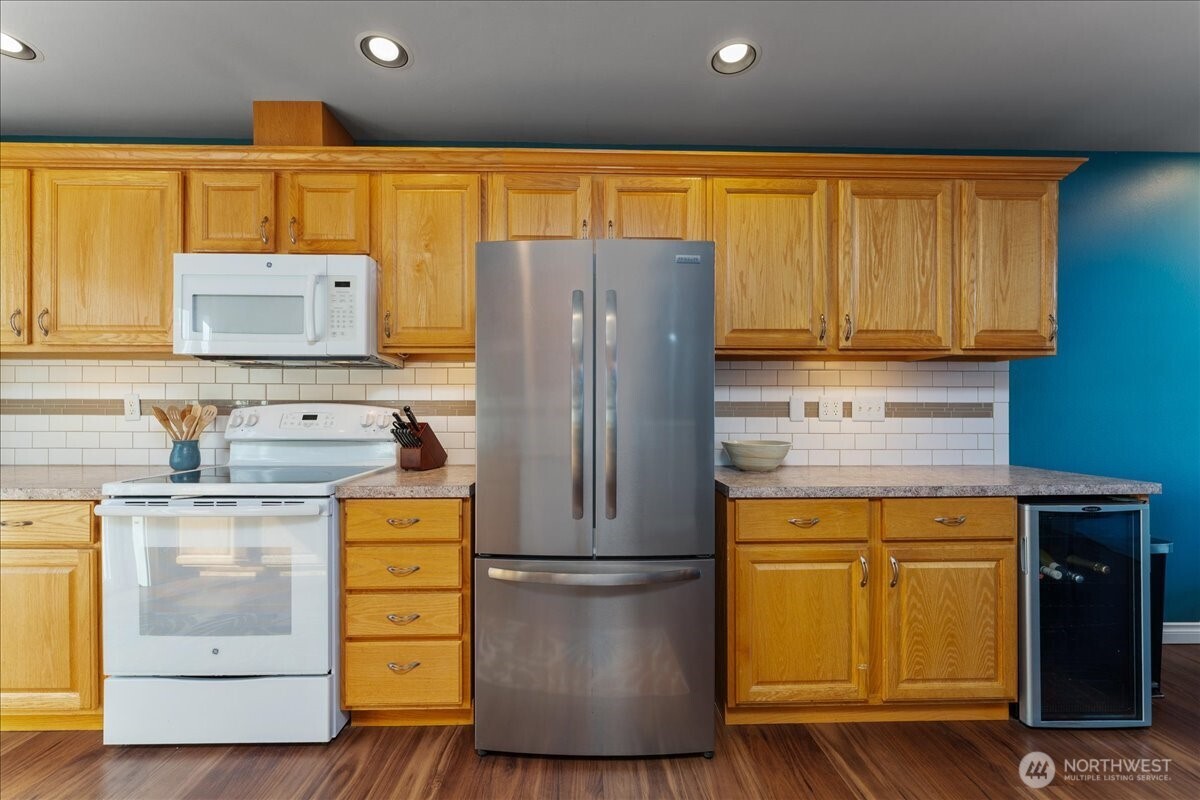 203 Parkway Drive , Manson, WA 98831