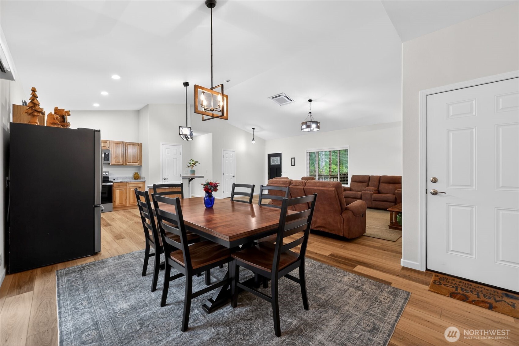 148 E Fox Run Lane , Grapeview, WA 98546
