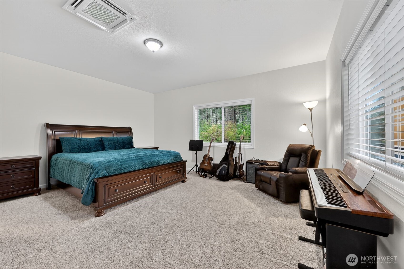 148 E Fox Run Lane , Grapeview, WA 98546