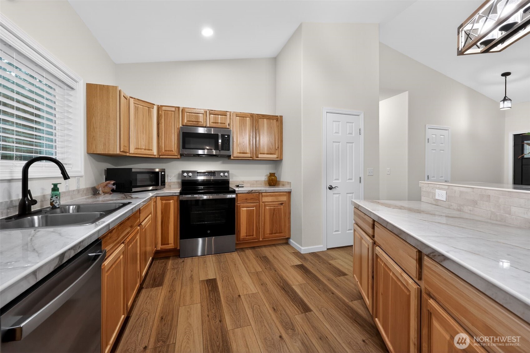 148 E Fox Run Lane , Grapeview, WA 98546