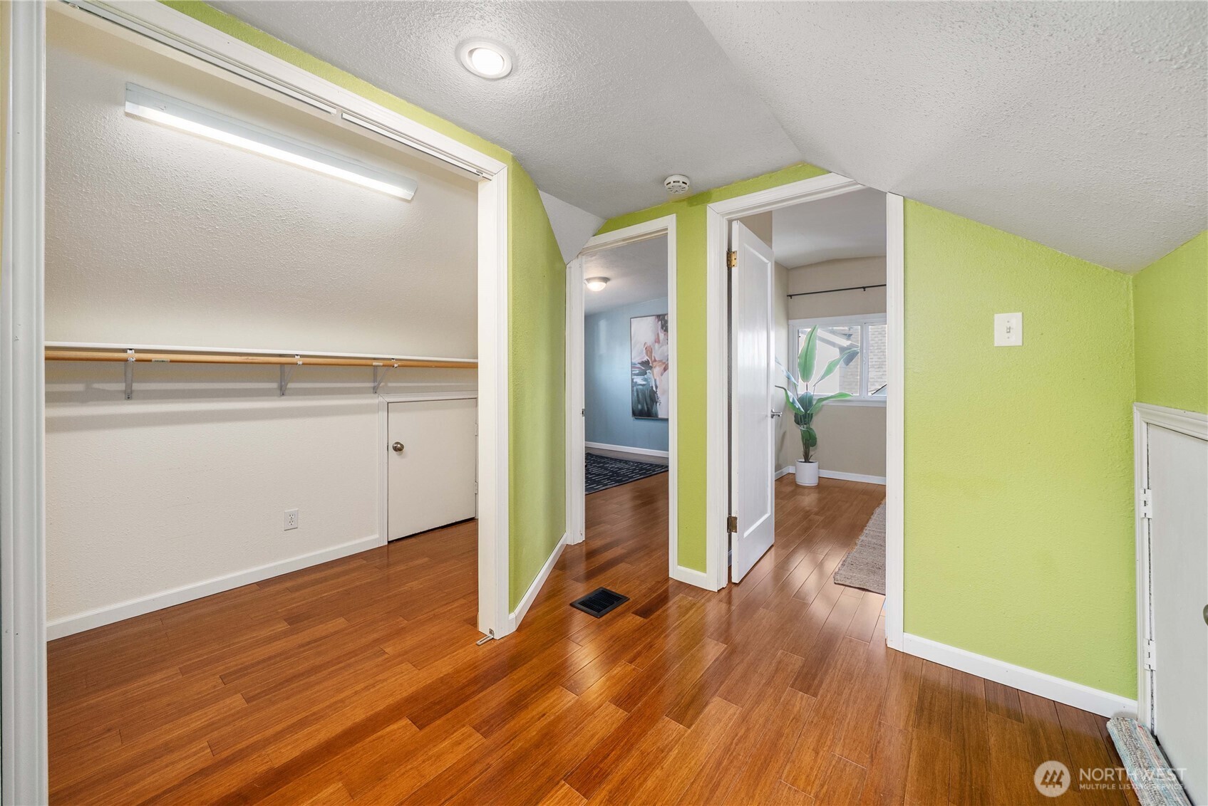 4021 N 14th Street , Tacoma, WA 98406