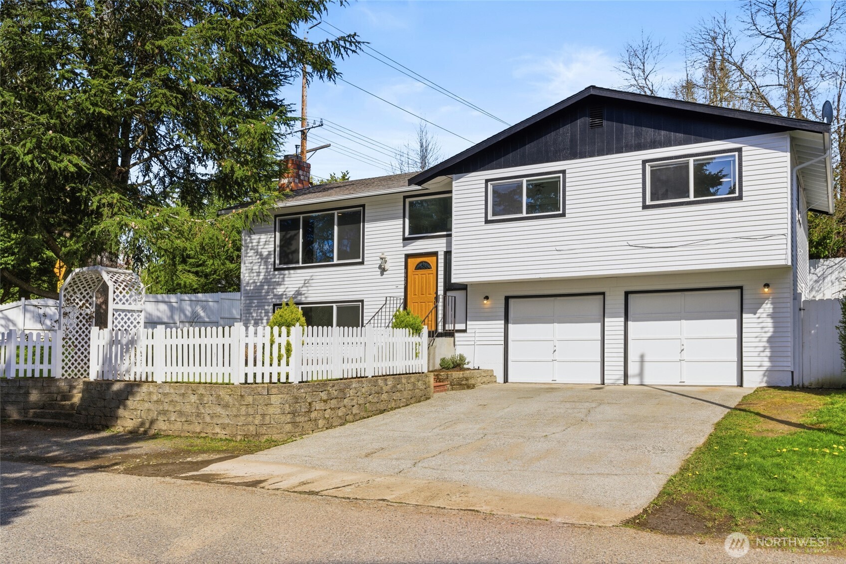 9925 62nd Drive NE, Marysville, WA 98270