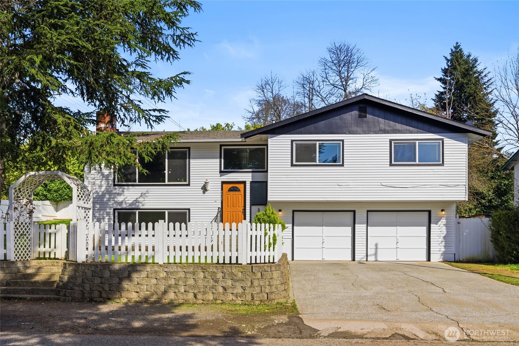 9925 62nd Drive NE, Marysville, WA 98270