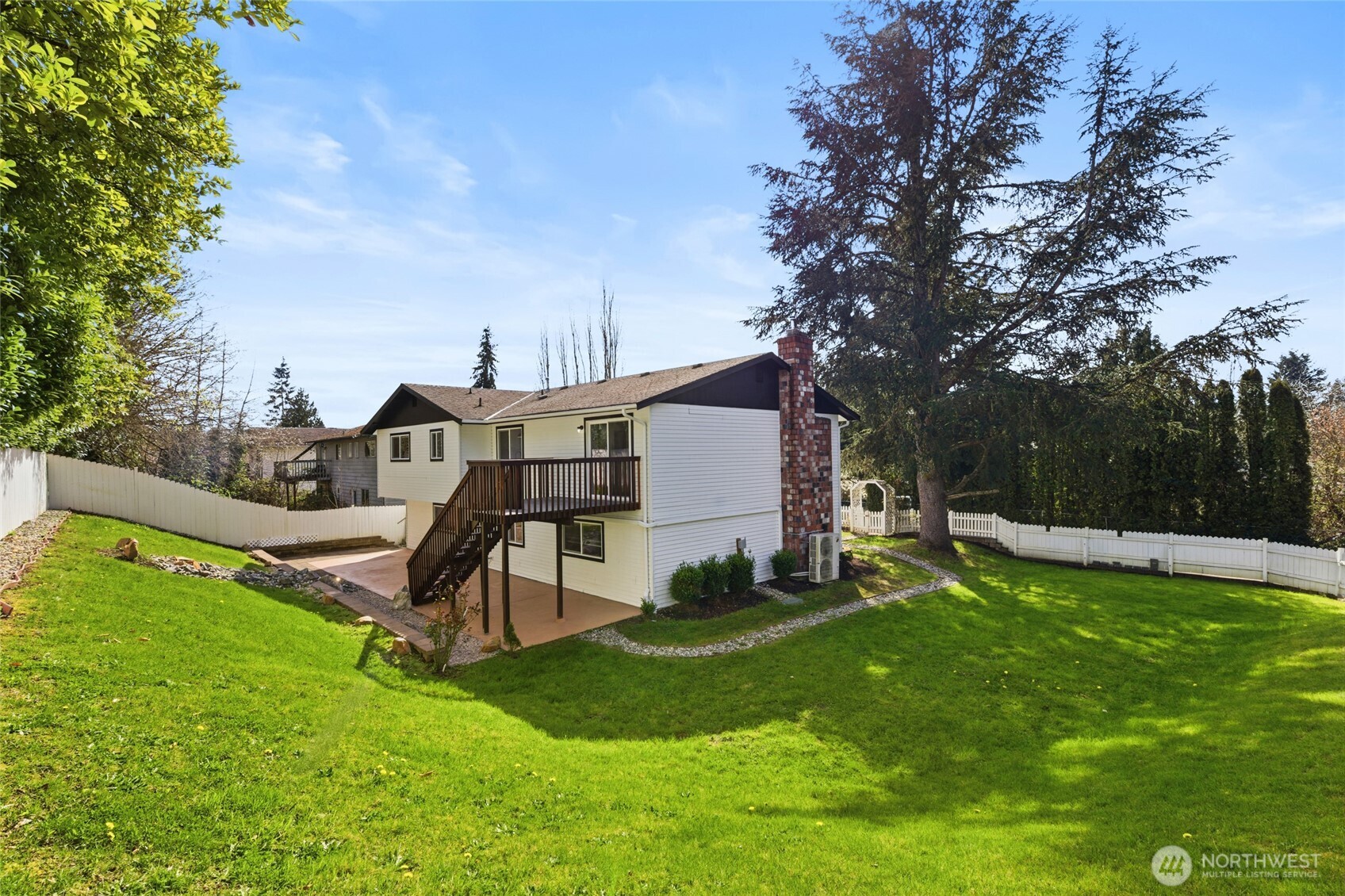 9925 62nd Drive NE, Marysville, WA 98270