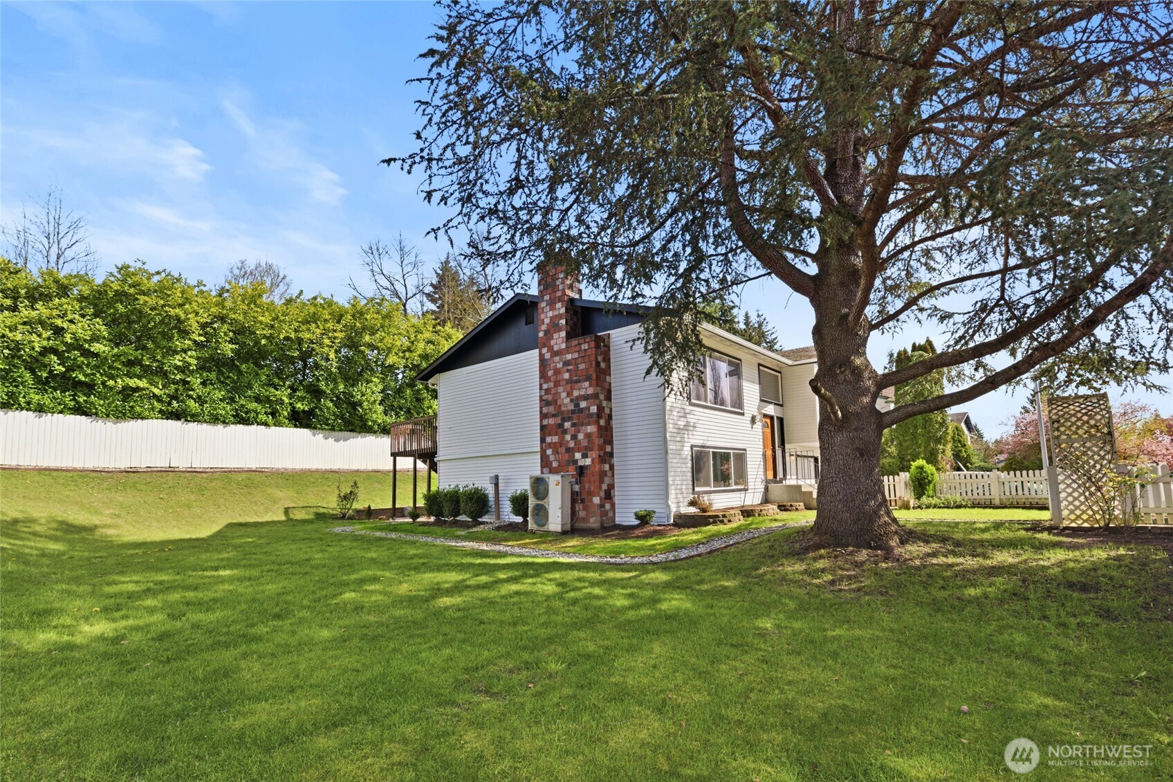 9925 62nd Drive NE, Marysville, WA 98270