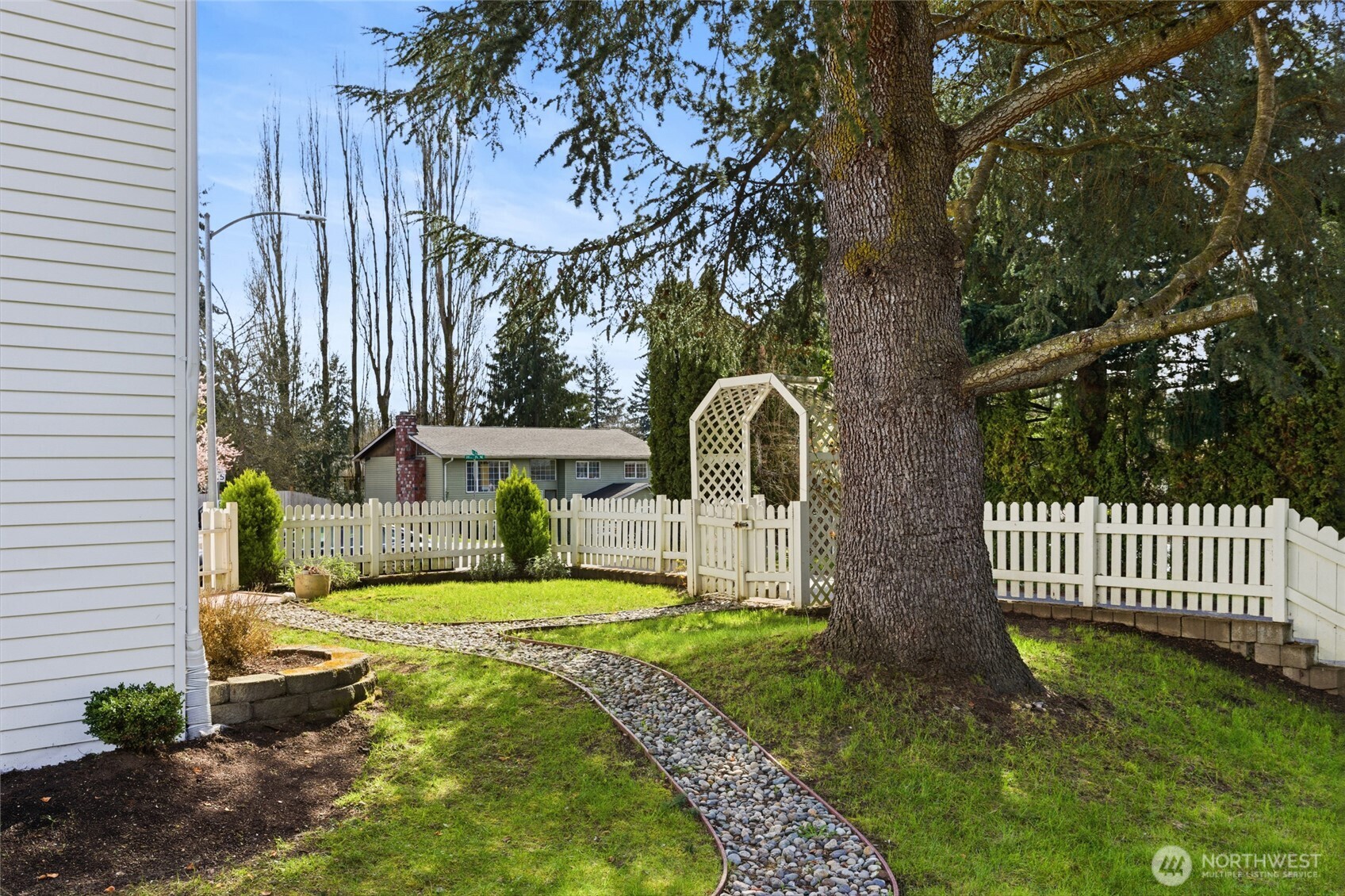 9925 62nd Drive NE, Marysville, WA 98270