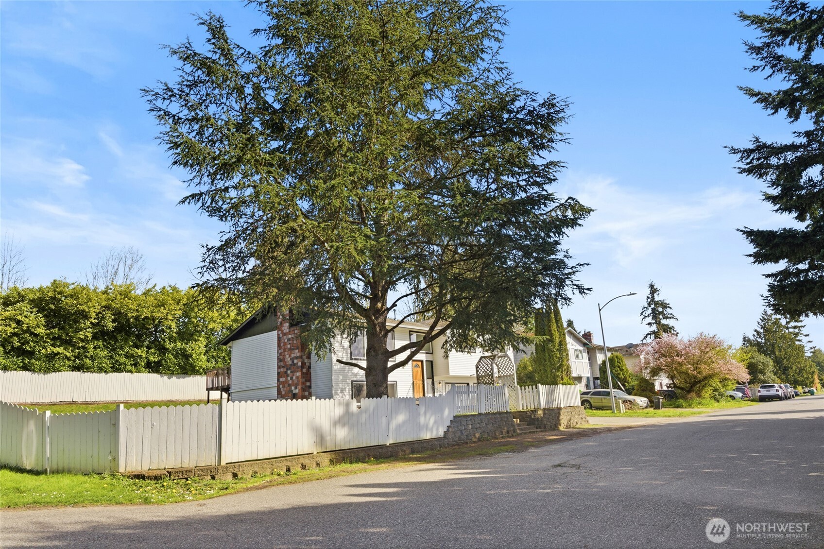 9925 62nd Drive NE, Marysville, WA 98270