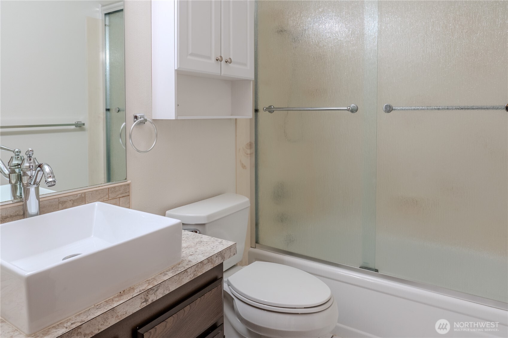 9904 NE 124th Street #1005, Kirkland, WA 98034