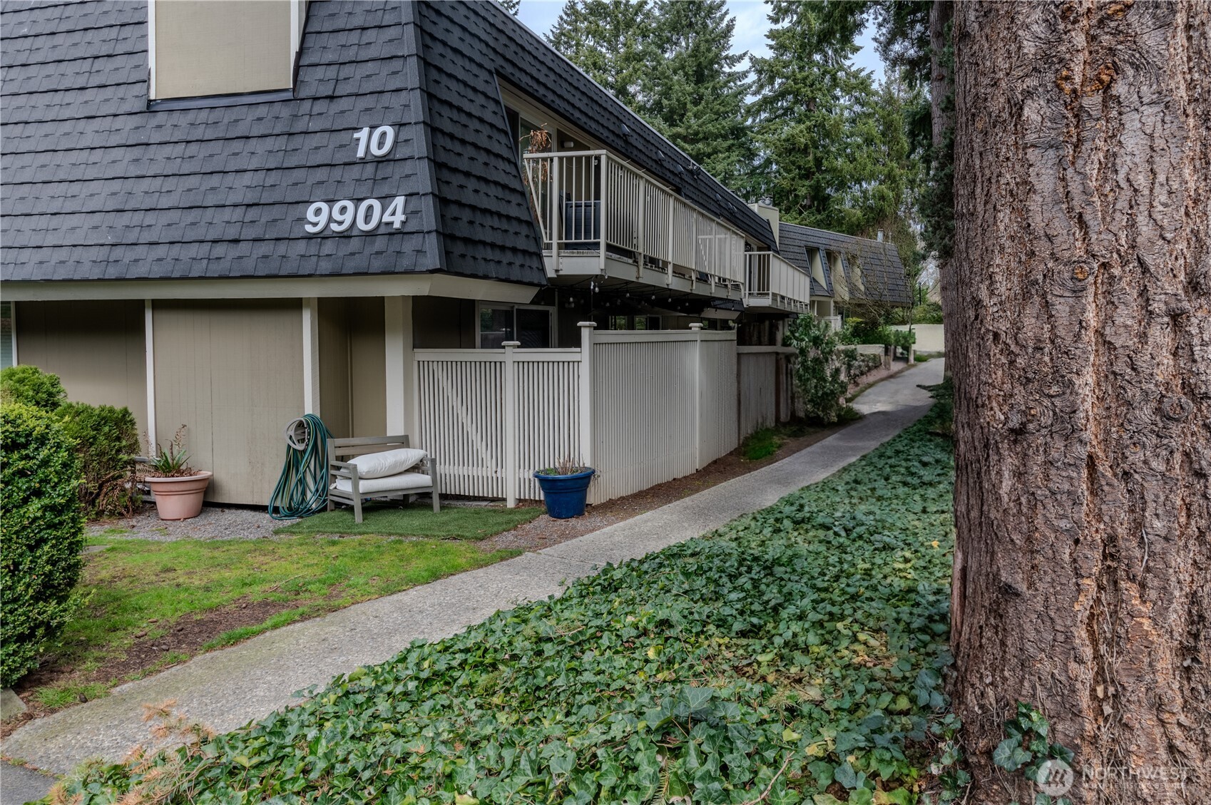 9904 NE 124th Street #1005, Kirkland, WA 98034