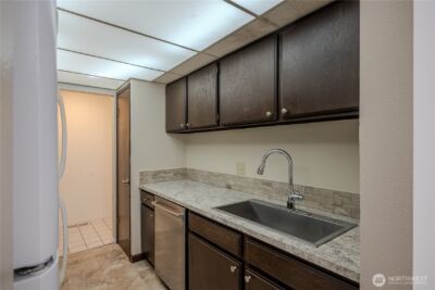 9904 NE 124th Street #1005, Kirkland, WA 98034 - Photo 4