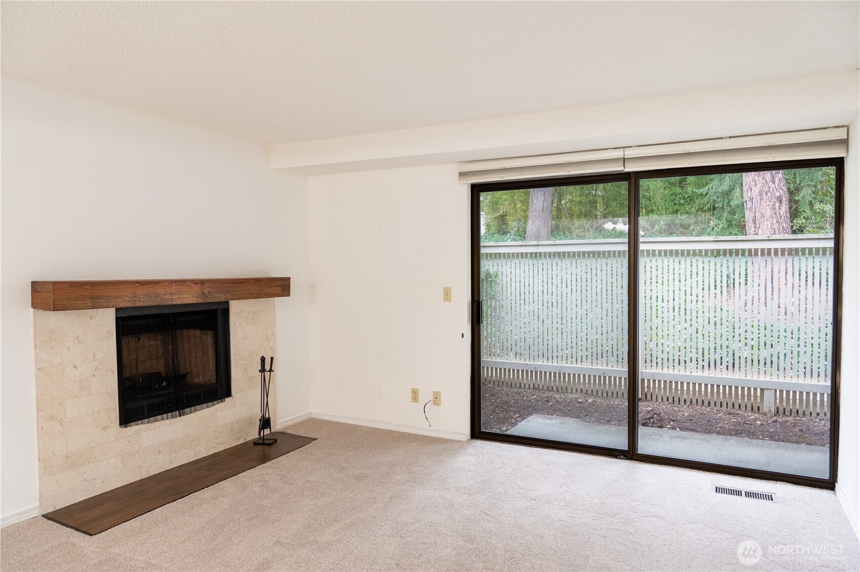 9904 NE 124th Street #1005, Kirkland, WA 98034