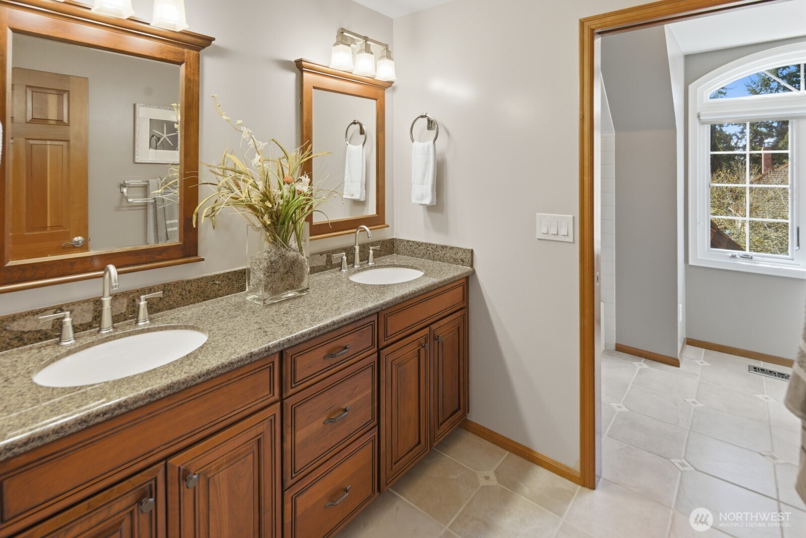 7830 80th Place SE, Mercer Island, WA 98040