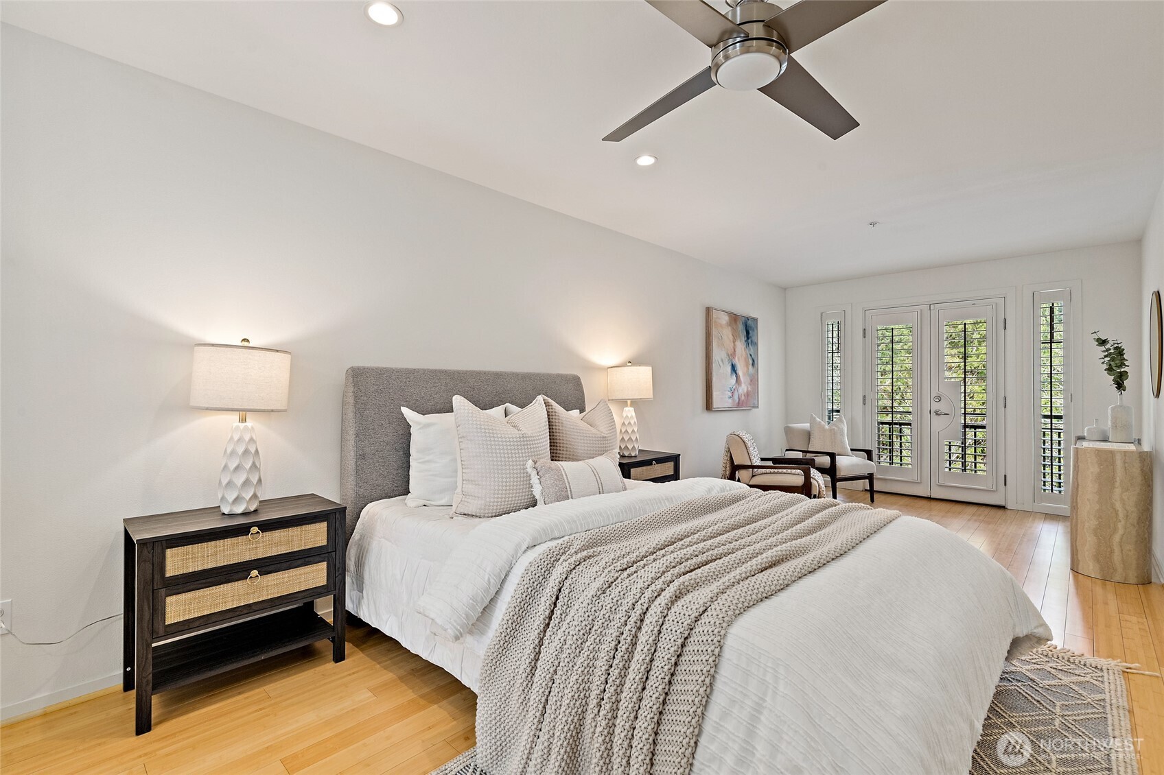 10595 NE 12th Place #102, Bellevue, WA 98004