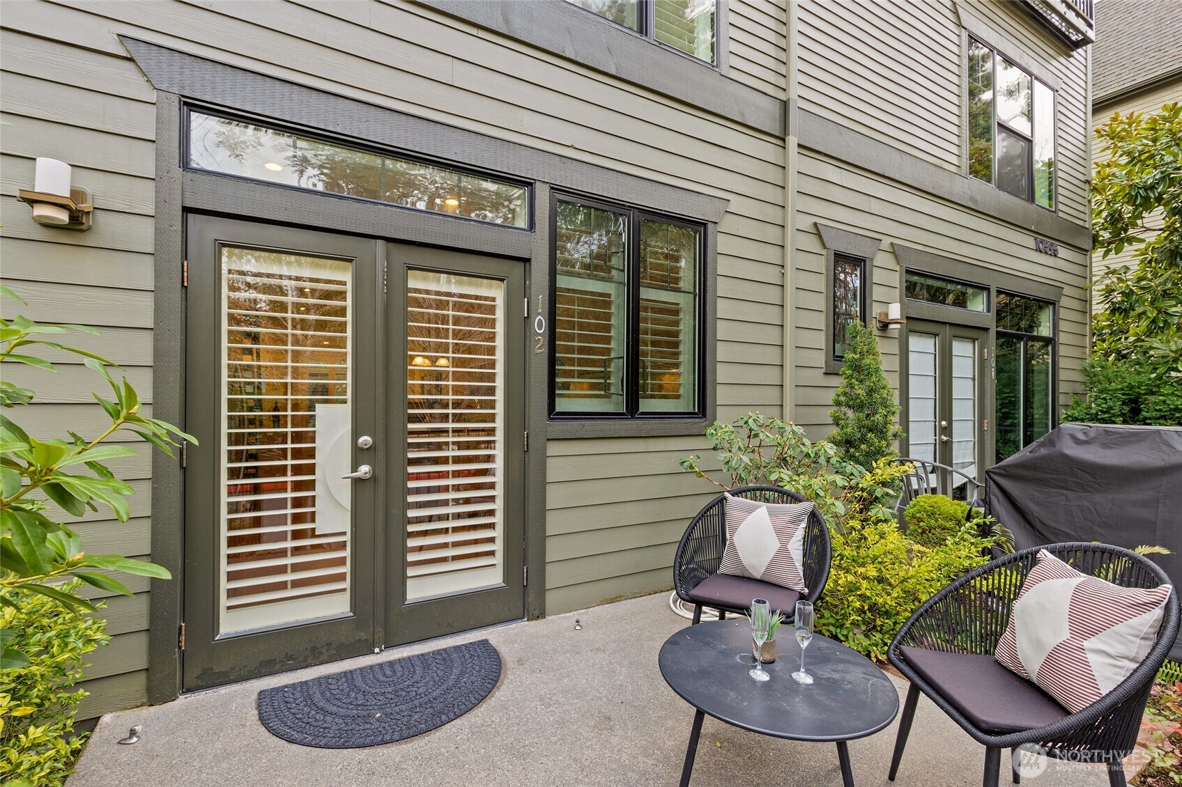 10595 NE 12th Place #102, Bellevue, WA 98004