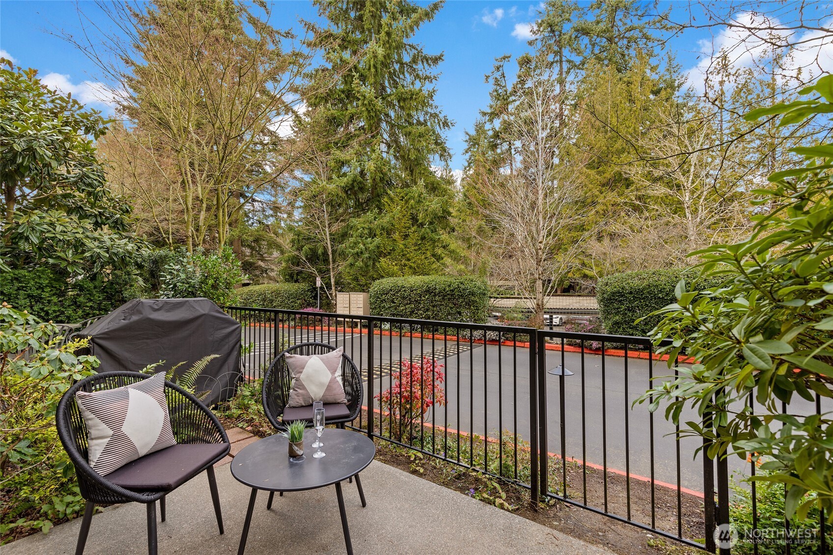 10595 NE 12th Place #102, Bellevue, WA 98004