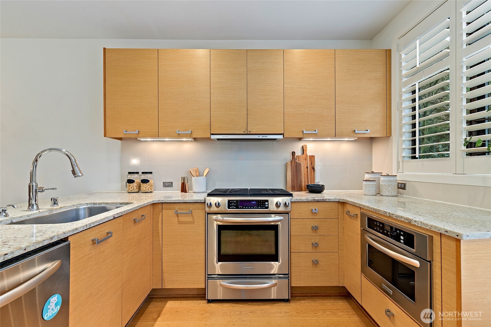 10595 NE 12th Place #102, Bellevue, WA 98004