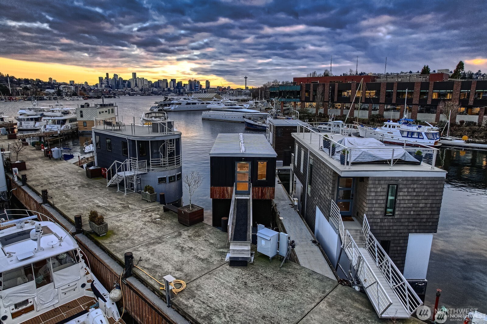 2309 N Northlake Way #5, Seattle, WA 98103