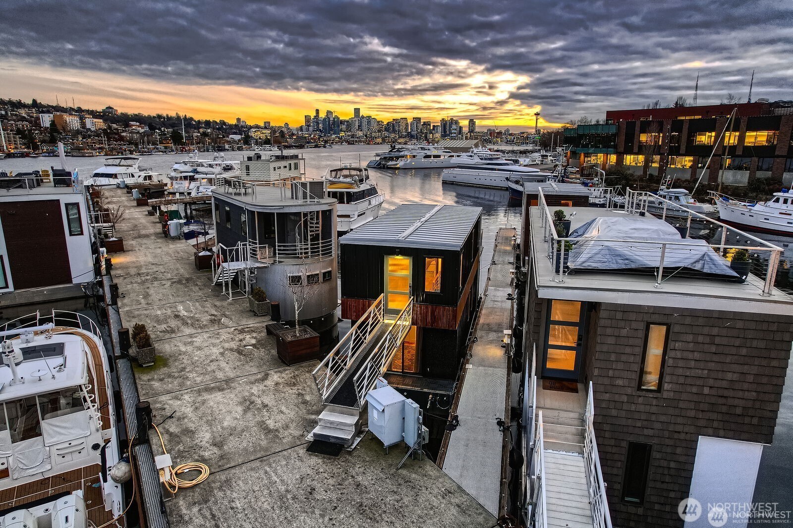 2309 N Northlake Way #5, Seattle, WA 98103