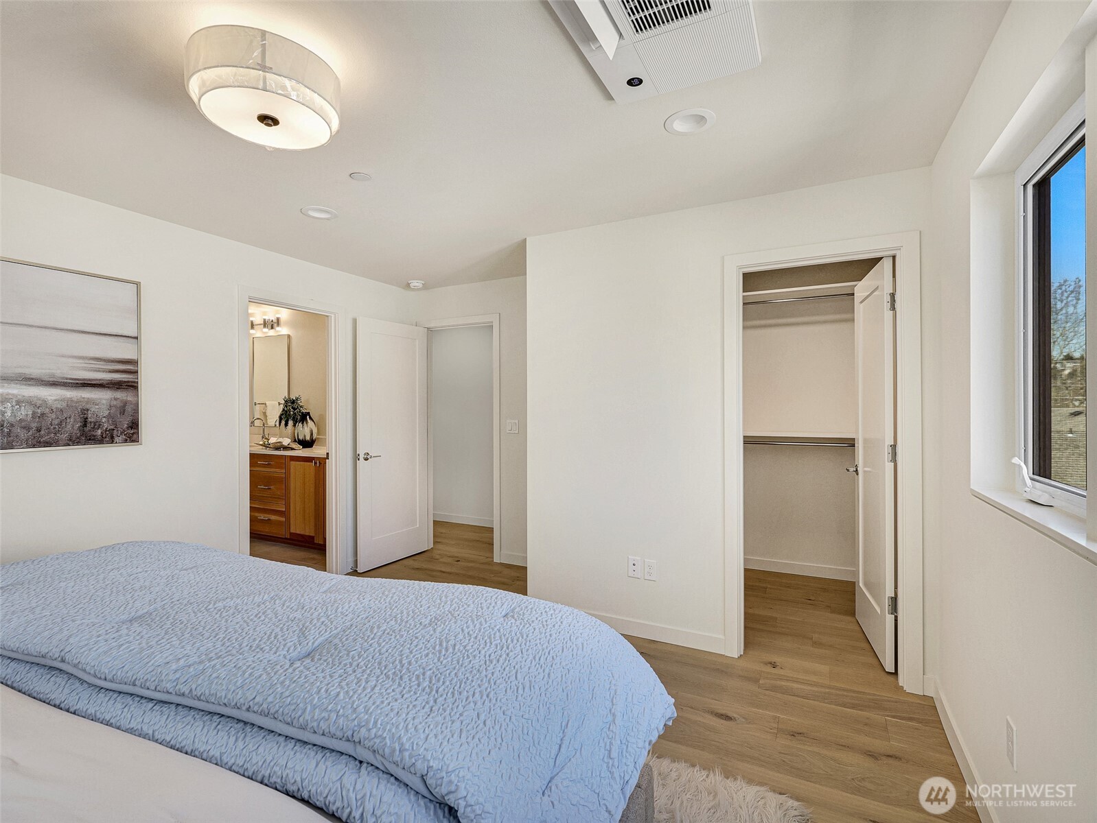 1412 N 47th Street #B, Seattle, WA 98103