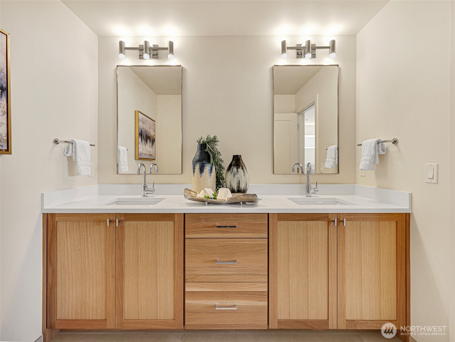 1412 N 47th Street #B, Seattle, WA 98103