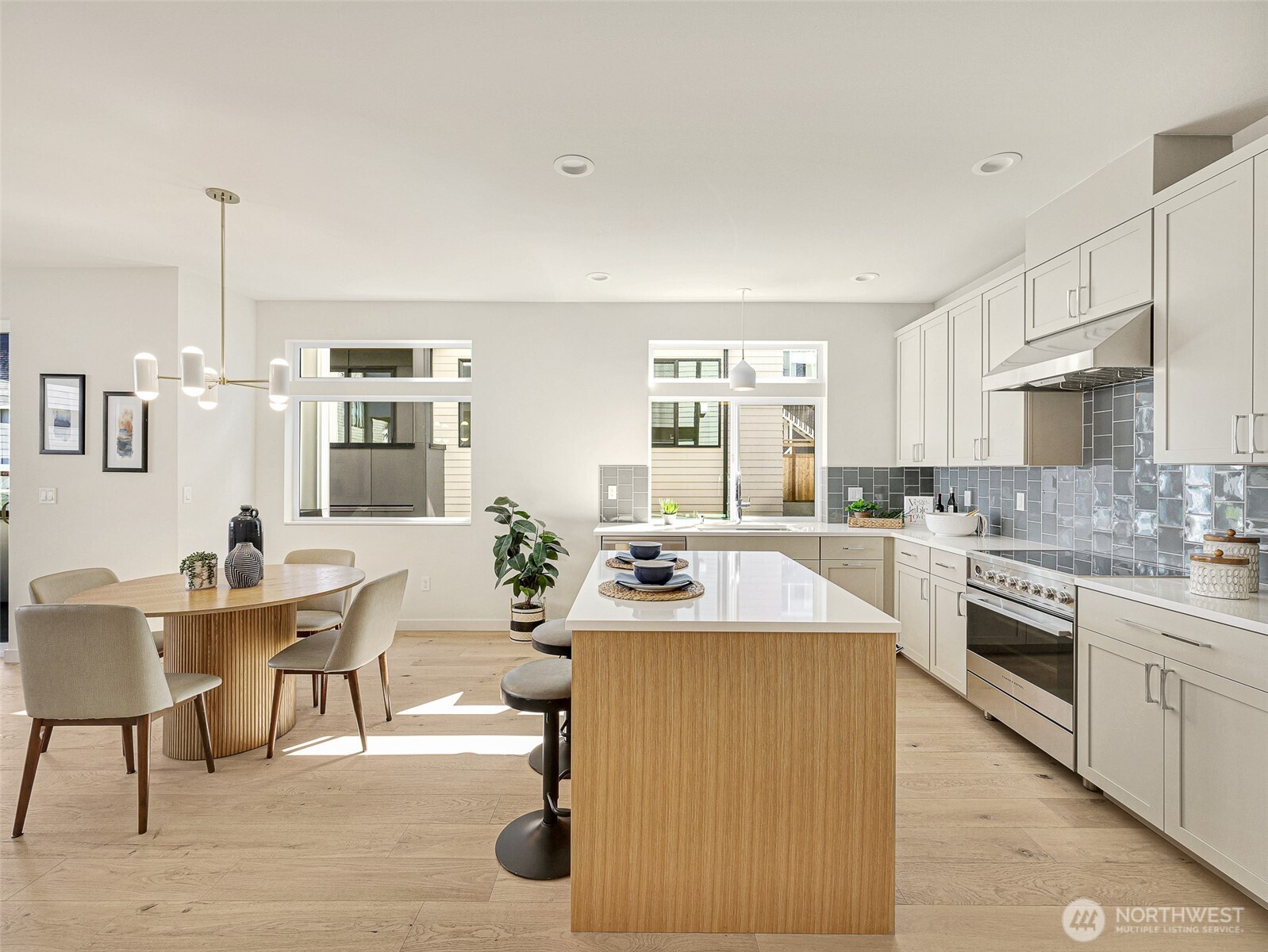 1412 N 47th Street #B, Seattle, WA 98103