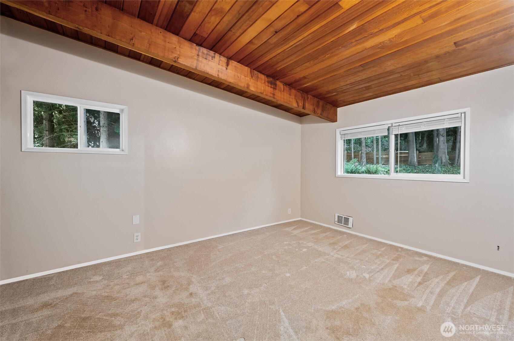 2153 Highland Drive , Camano Island, WA 98282