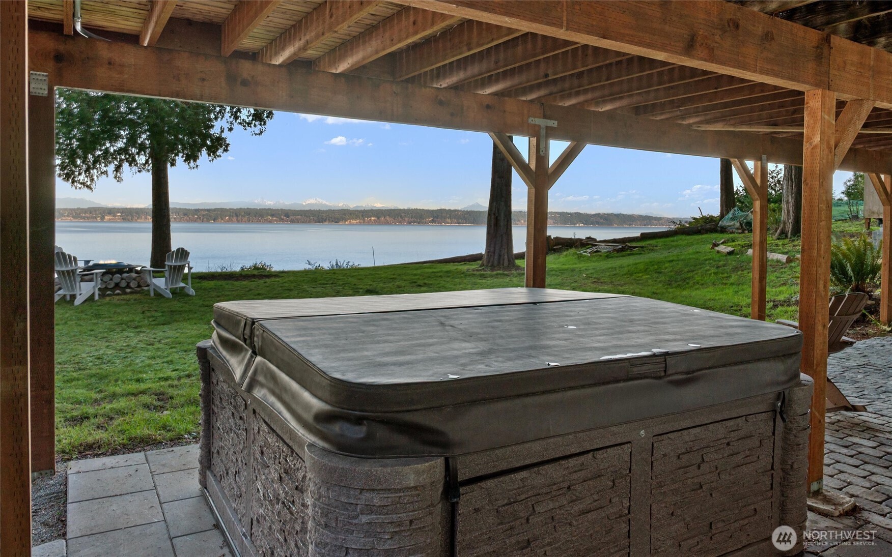 2153 Highland Drive , Camano Island, WA 98282