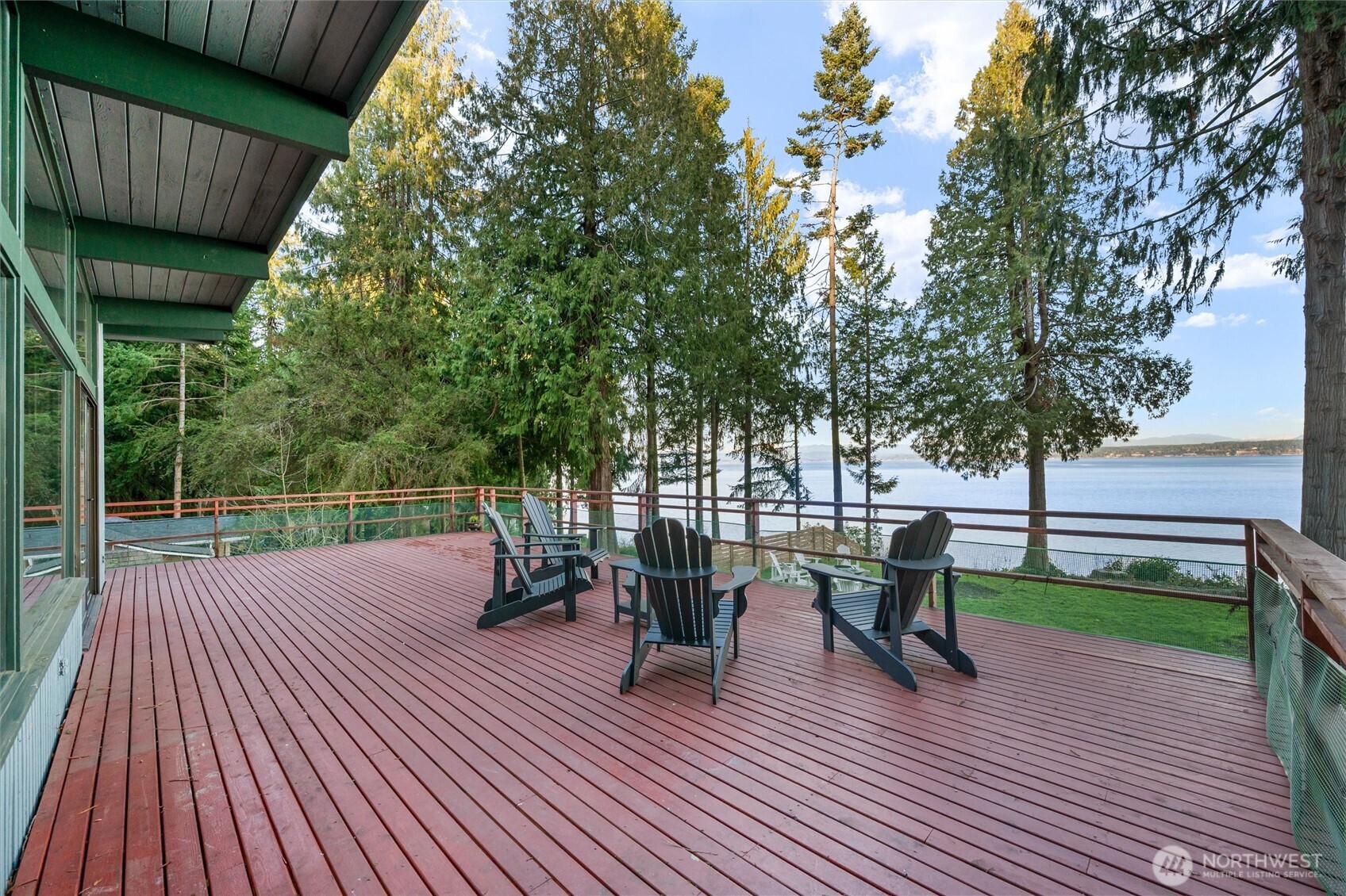 2153 Highland Drive , Camano Island, WA 98282
