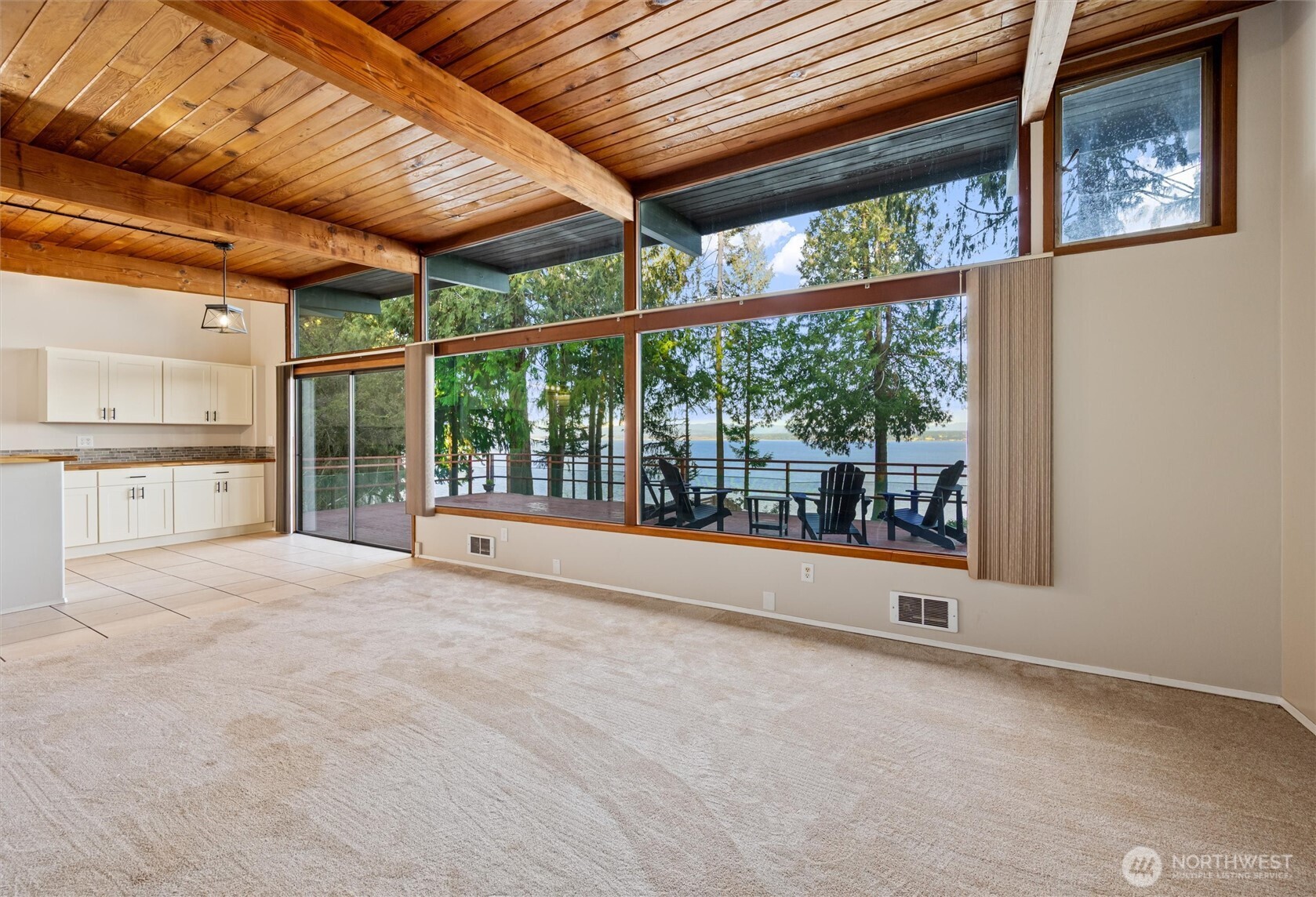 2153 Highland Drive , Camano Island, WA 98282