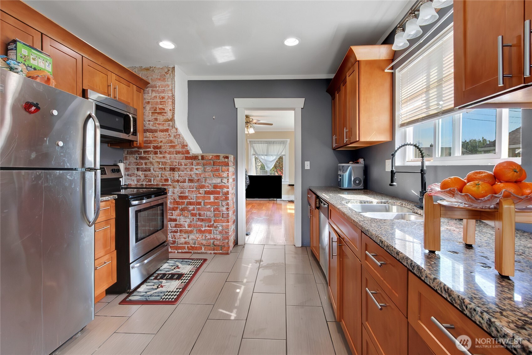 5640 S I , Tacoma, WA 98408