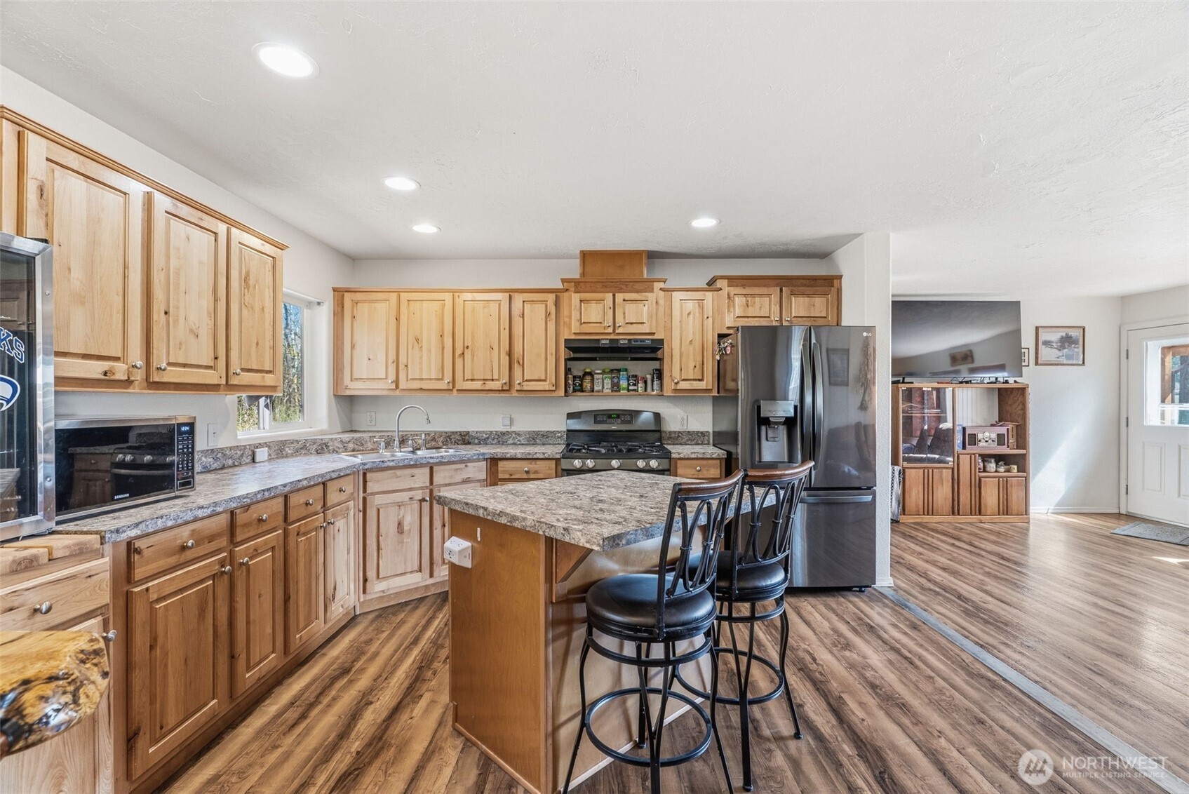 337 Jorgensen Road , Onalaska, WA 98570-9424