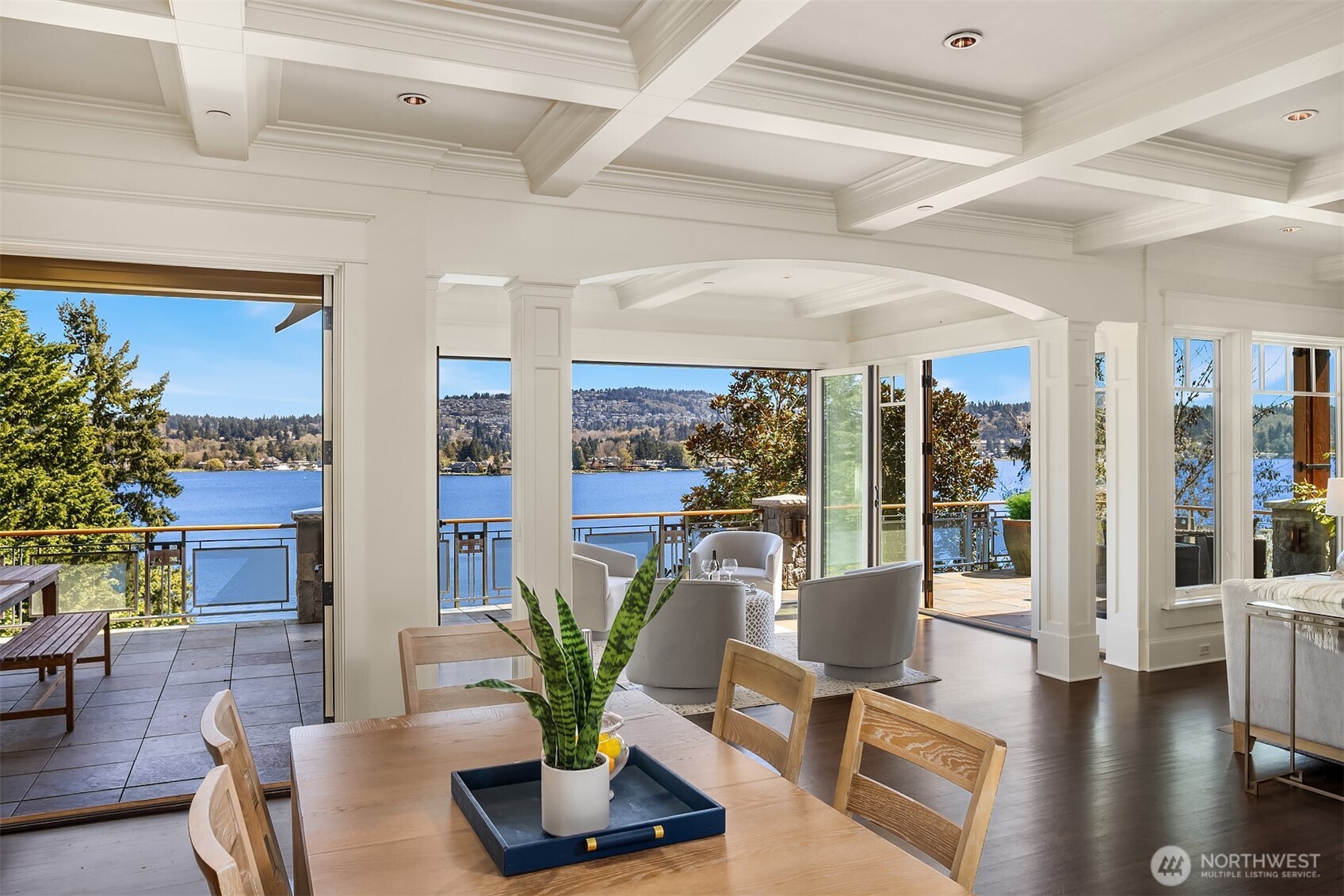 4102 100th Avenue SE, Mercer Island, WA 98040