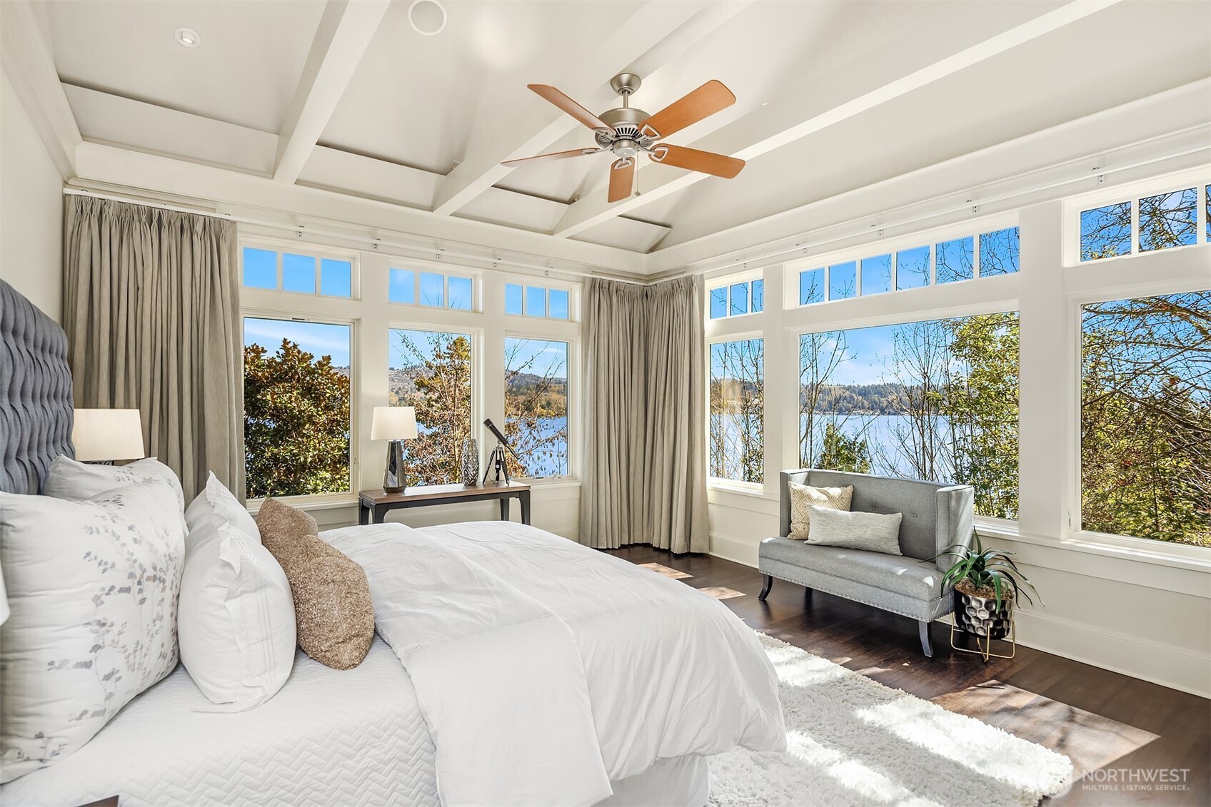 4102 100th Avenue SE, Mercer Island, WA 98040