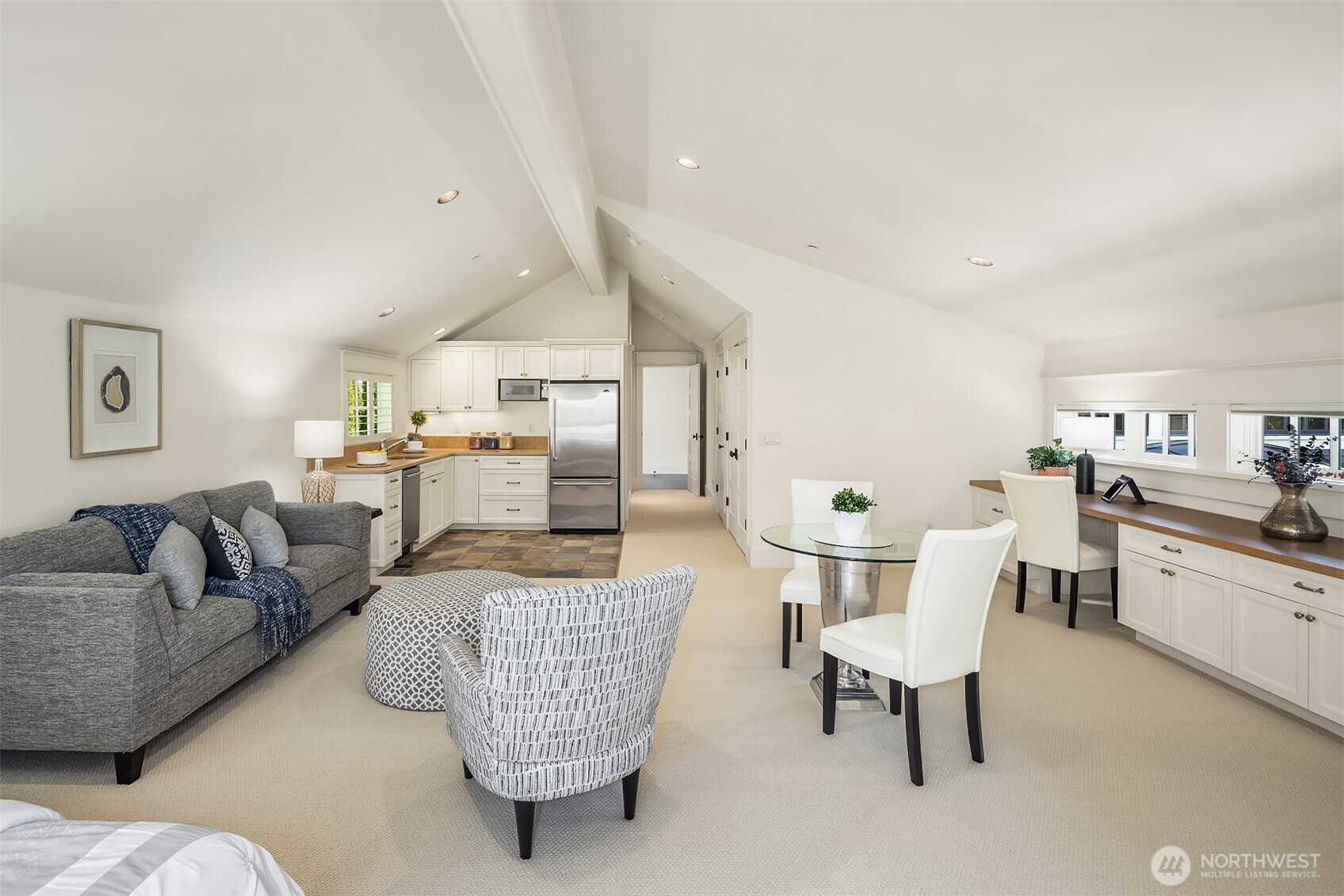 4102 100th Avenue SE, Mercer Island, WA 98040