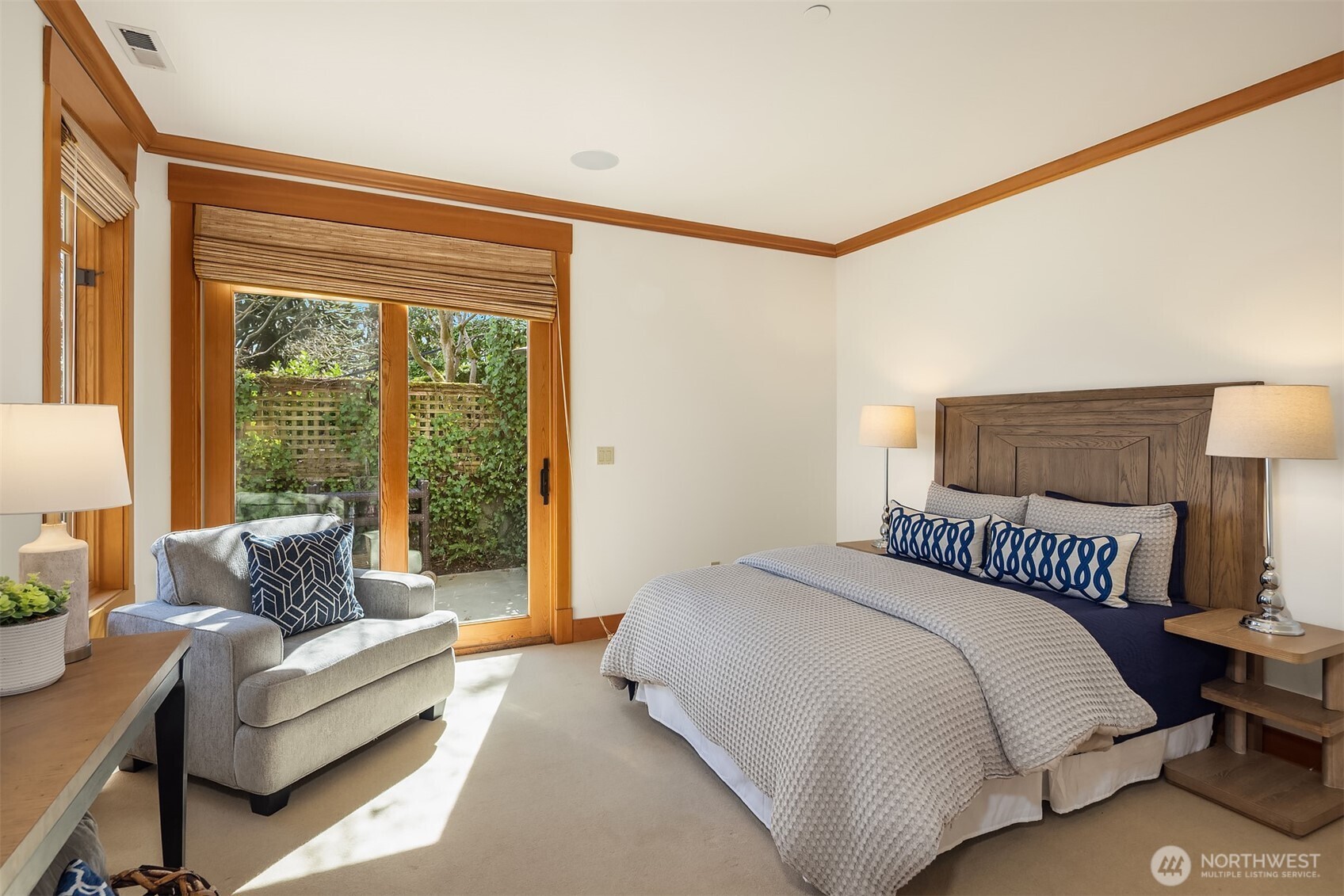 4102 100th Avenue SE, Mercer Island, WA 98040