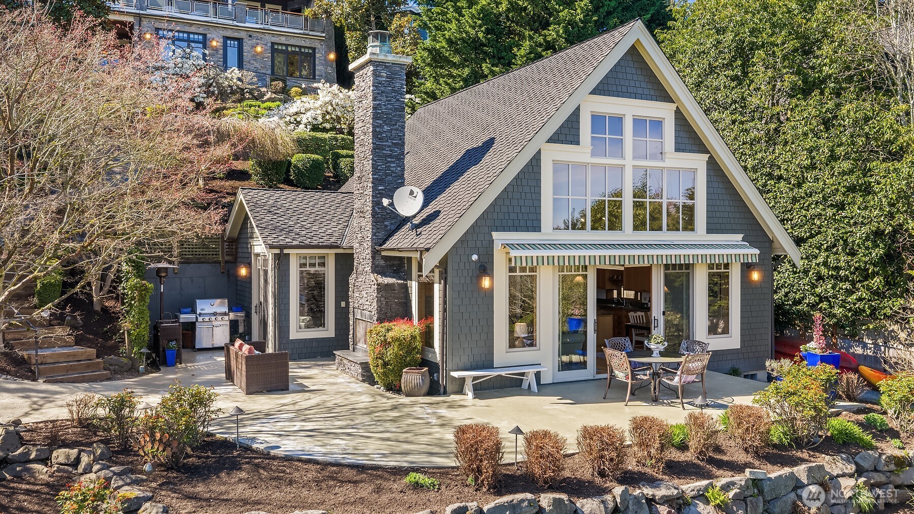 4102 100th Avenue SE, Mercer Island, WA 98040