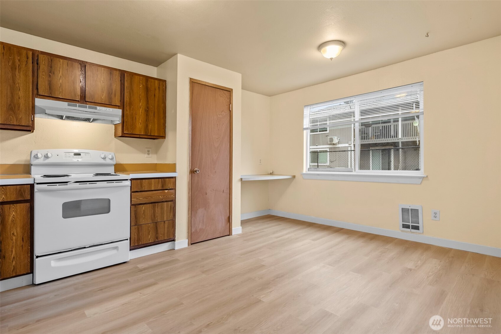 15912 Elm Street E, Sumner, WA 98390