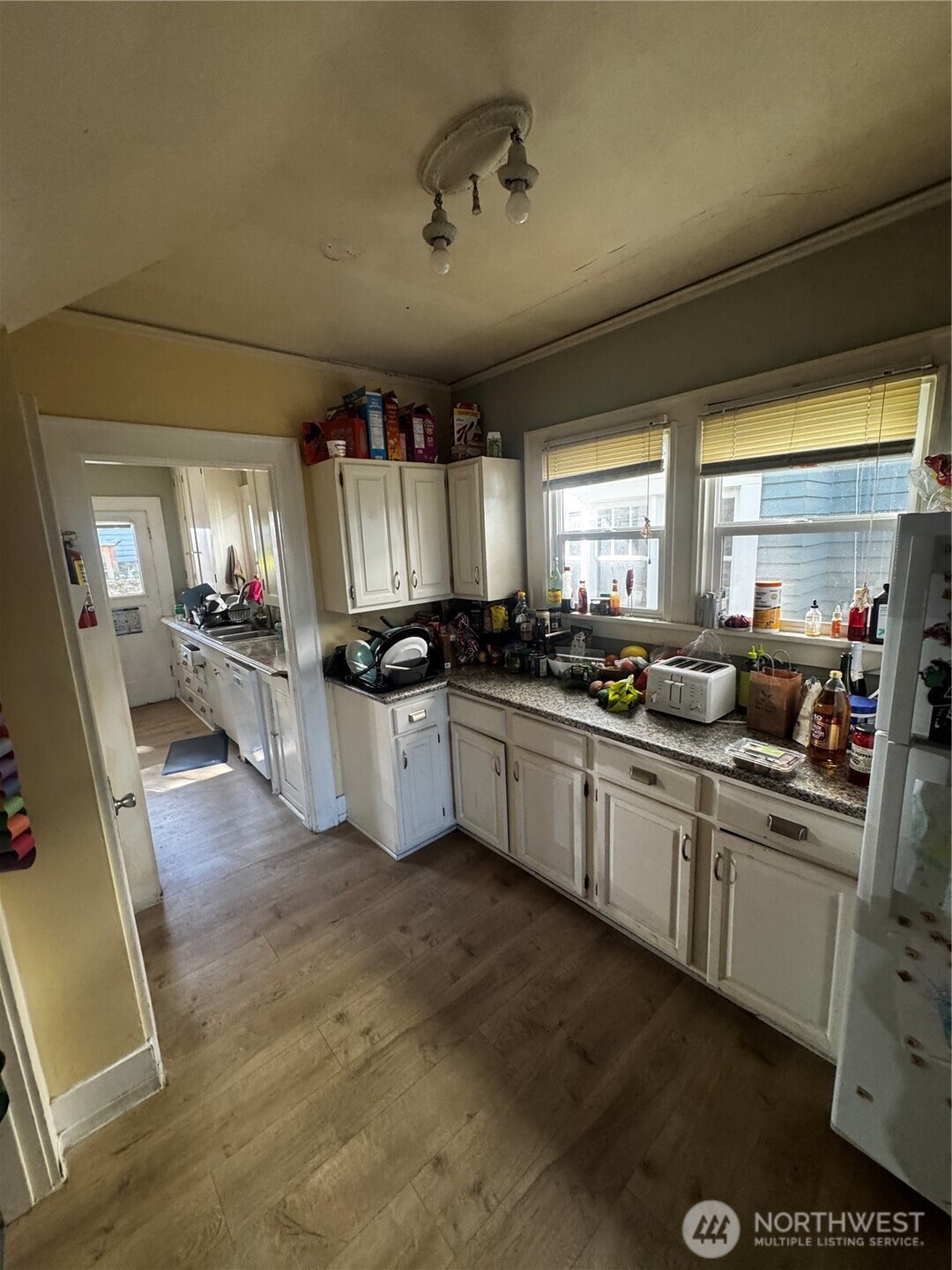 5235 19th Avenue NE, Seattle, WA 98105
