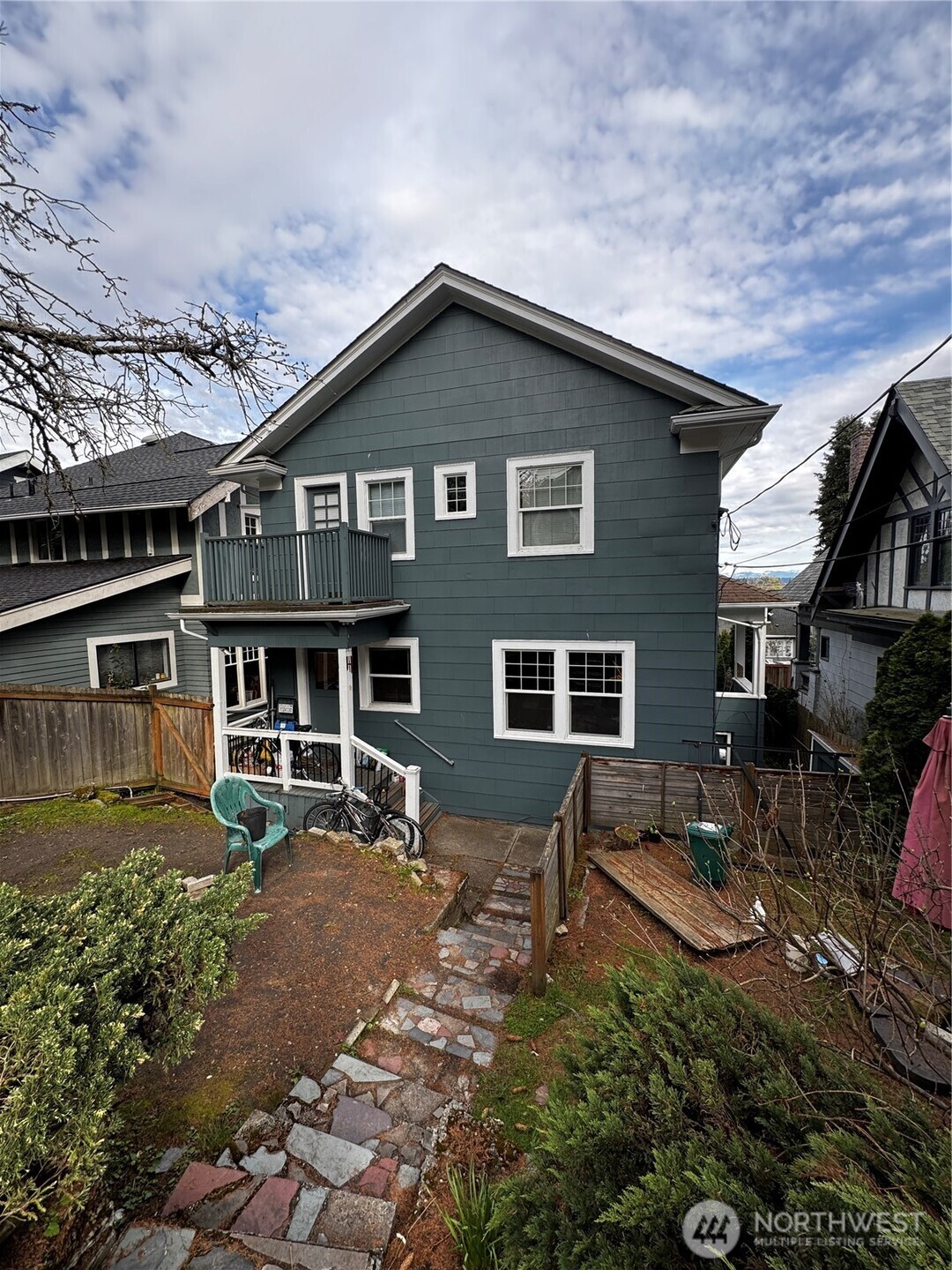 5235 19th Avenue NE, Seattle, WA 98105