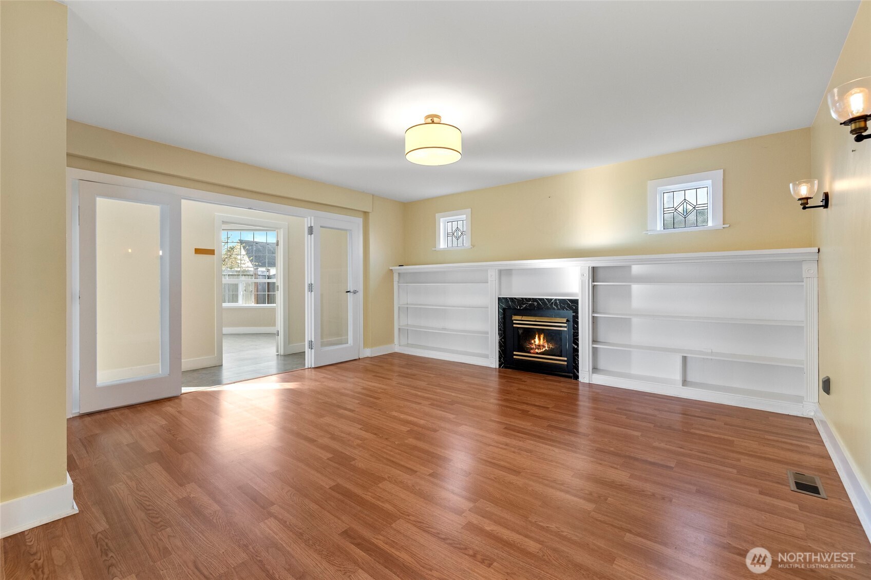 225 N Walnut Street , Burlington, WA 98233