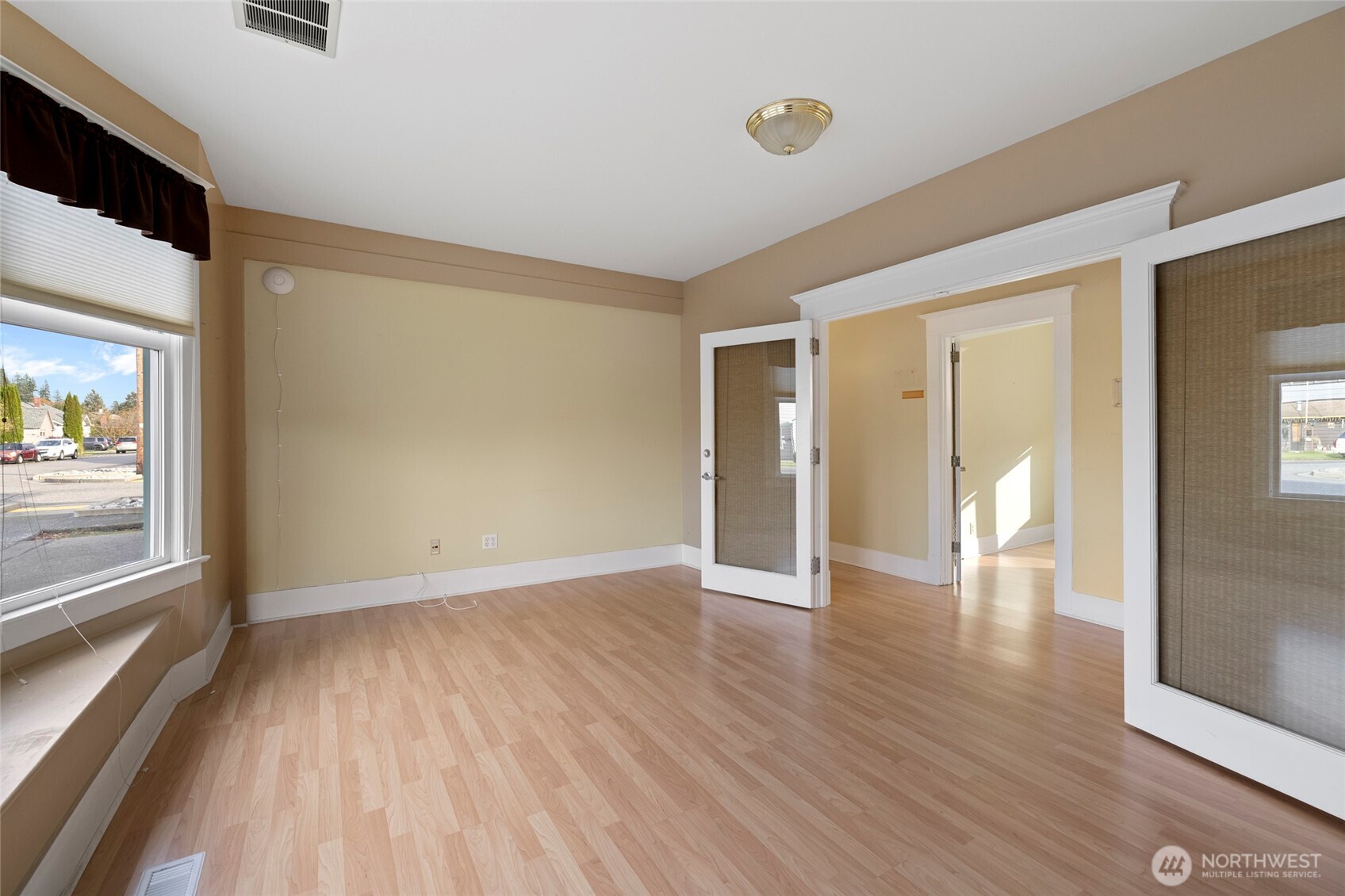 225 N Walnut Street , Burlington, WA 98233