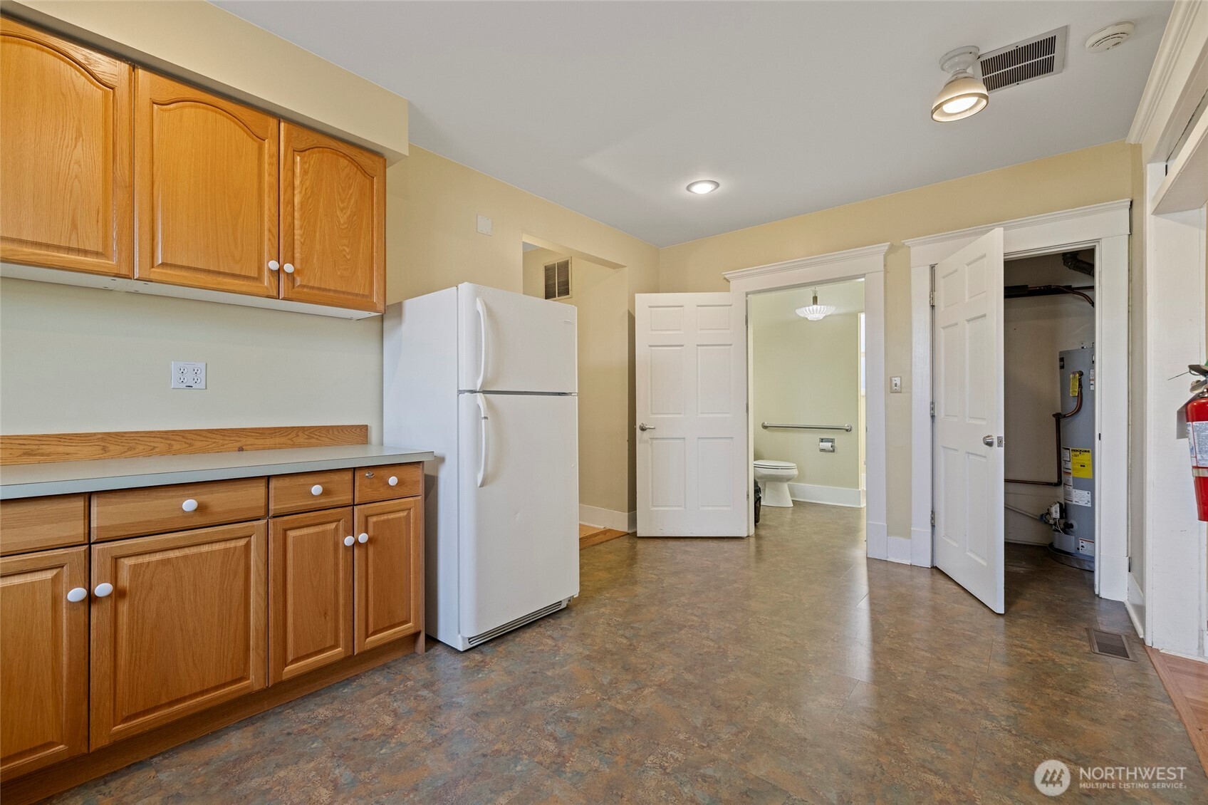 225 N Walnut Street , Burlington, WA 98233